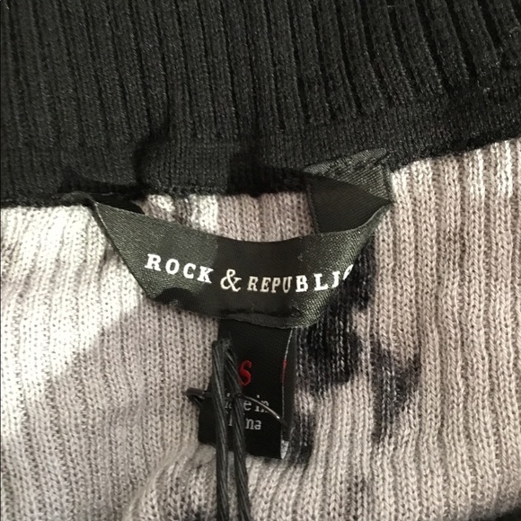 Rock & Republic Off The Shoulder Tie Dye Top NWT - Picture 6 of 9